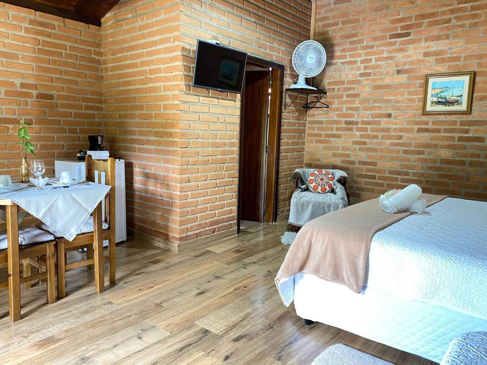 Pousada Refugio Sol E Brisa Sao Bento do Sapucai Ngoại thất bức ảnh